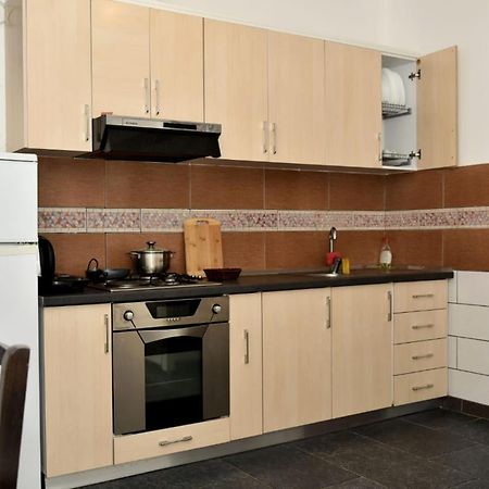 Villas Apartments Shahaj فلورا المظهر الخارجي الصورة