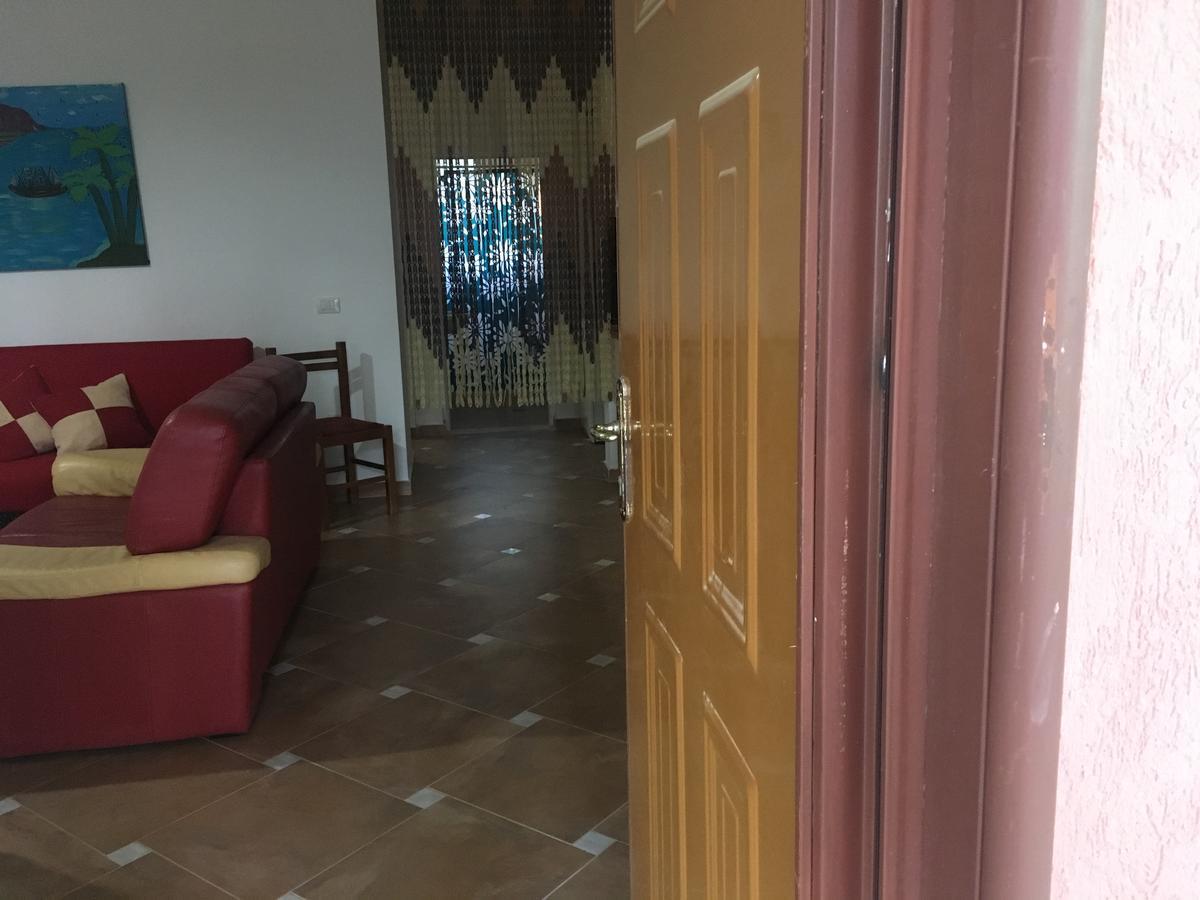 Villas Apartments Shahaj فلورا المظهر الخارجي الصورة