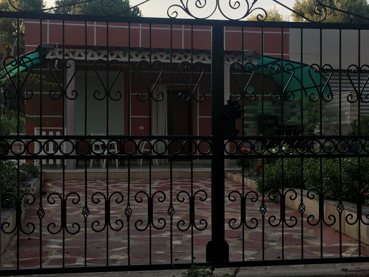 Villas Apartments Shahaj فلورا المظهر الخارجي الصورة