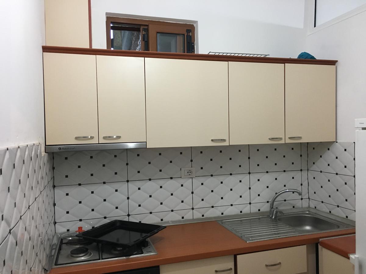 Villas Apartments Shahaj فلورا المظهر الخارجي الصورة