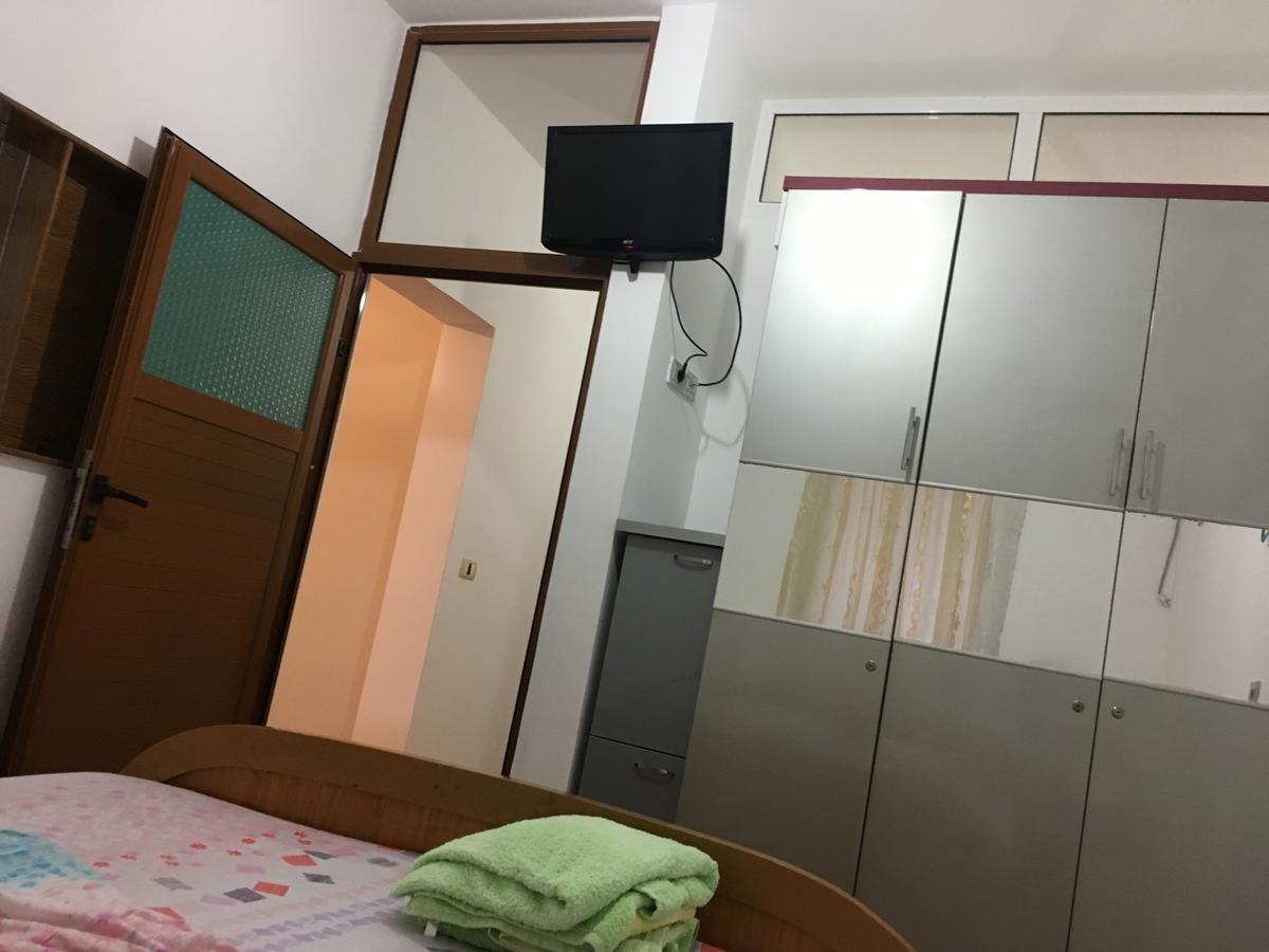 Villas Apartments Shahaj فلورا المظهر الخارجي الصورة