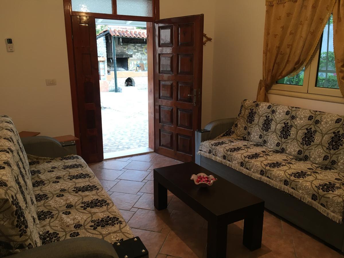 Villas Apartments Shahaj فلورا المظهر الخارجي الصورة