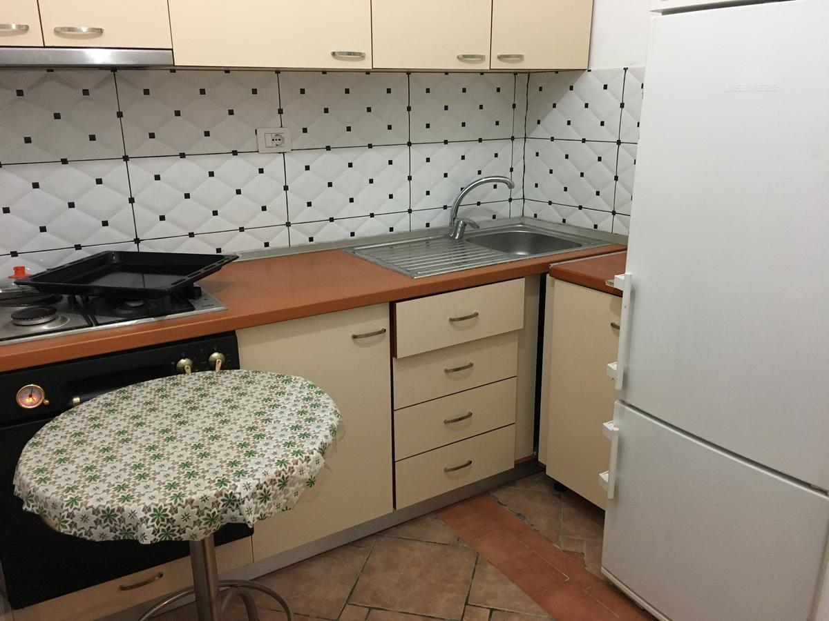 Villas Apartments Shahaj فلورا المظهر الخارجي الصورة