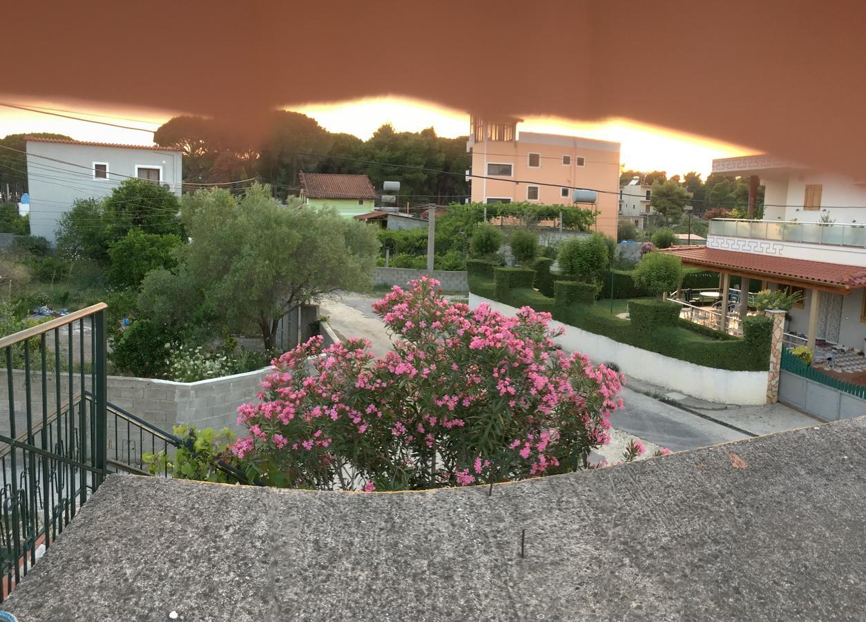 Villas Apartments Shahaj فلورا المظهر الخارجي الصورة