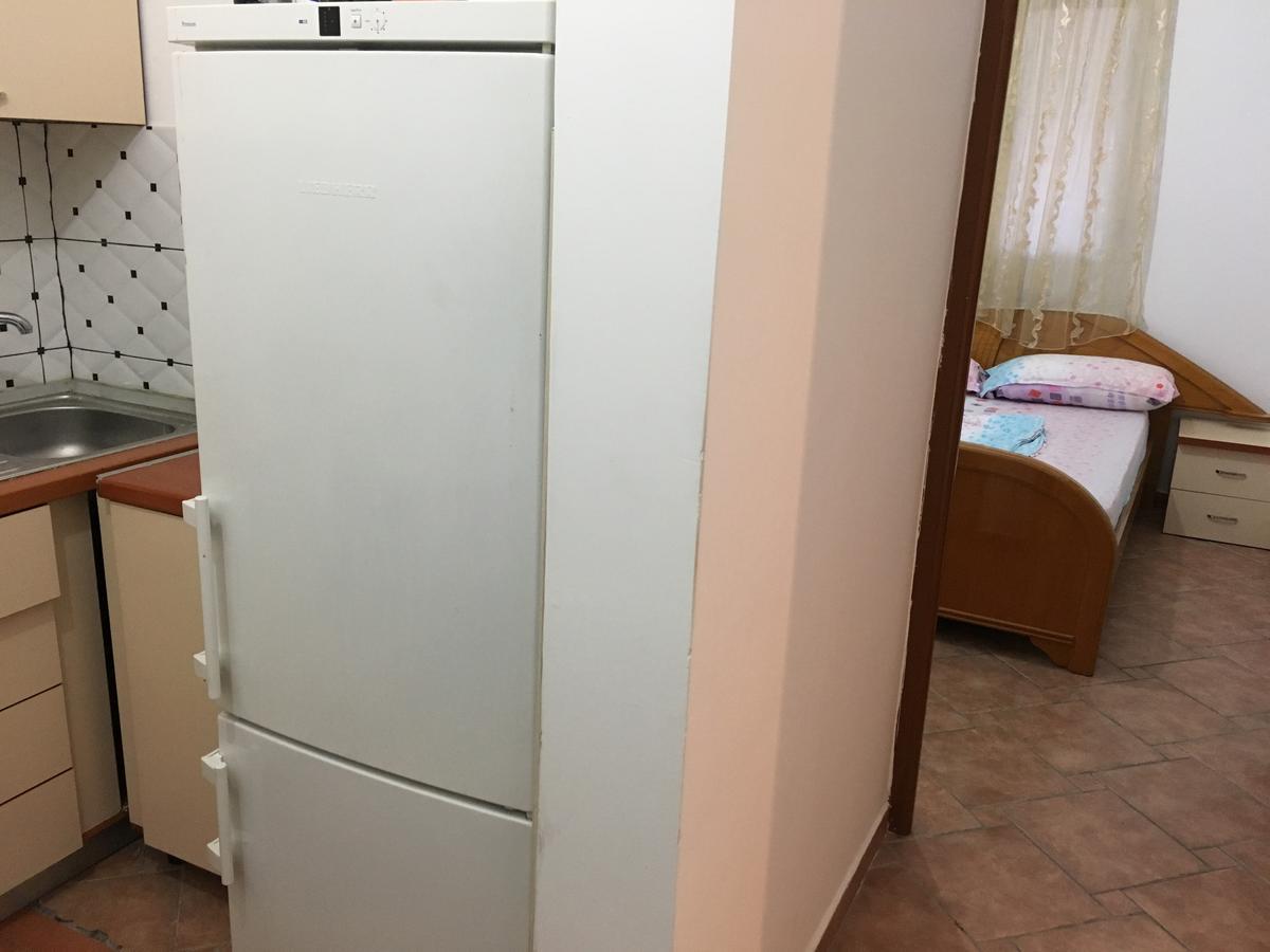 Villas Apartments Shahaj فلورا المظهر الخارجي الصورة