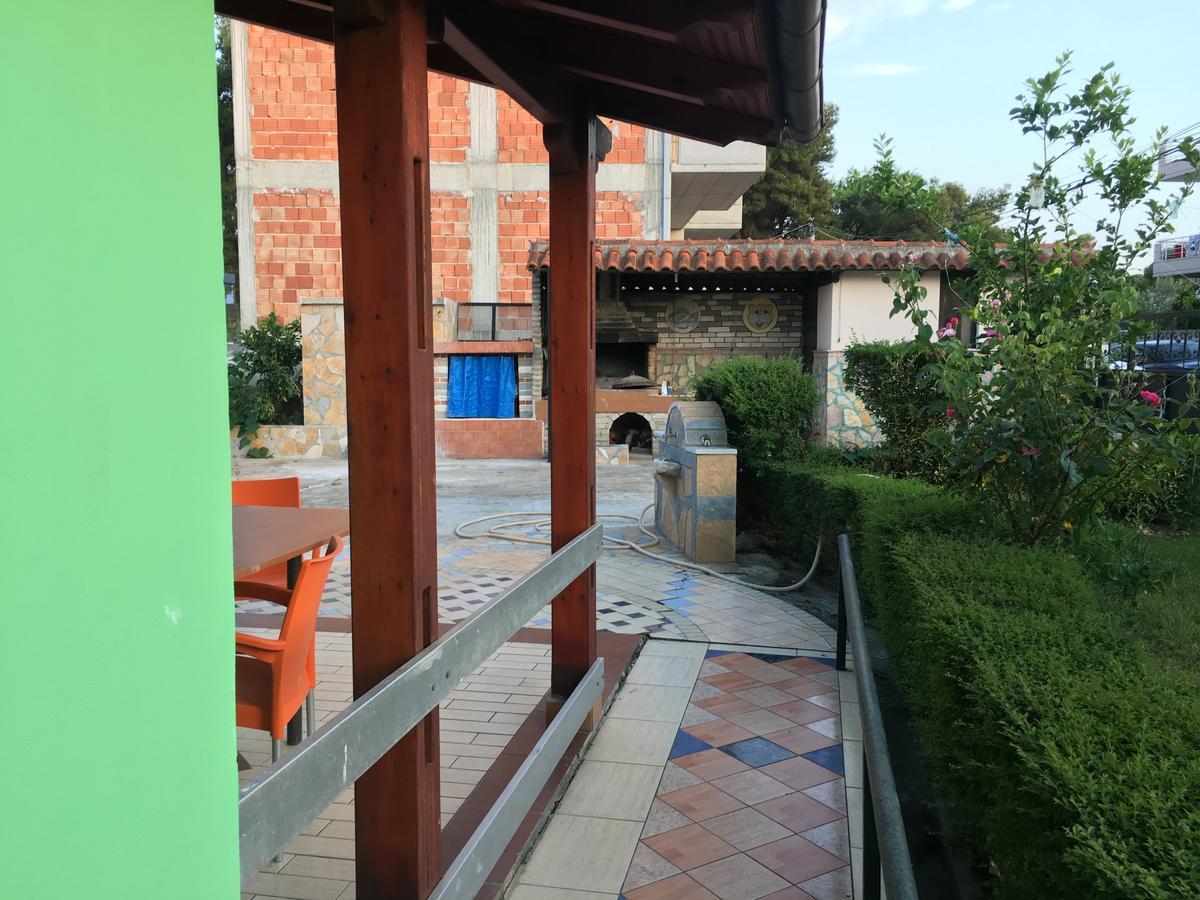 Villas Apartments Shahaj فلورا المظهر الخارجي الصورة