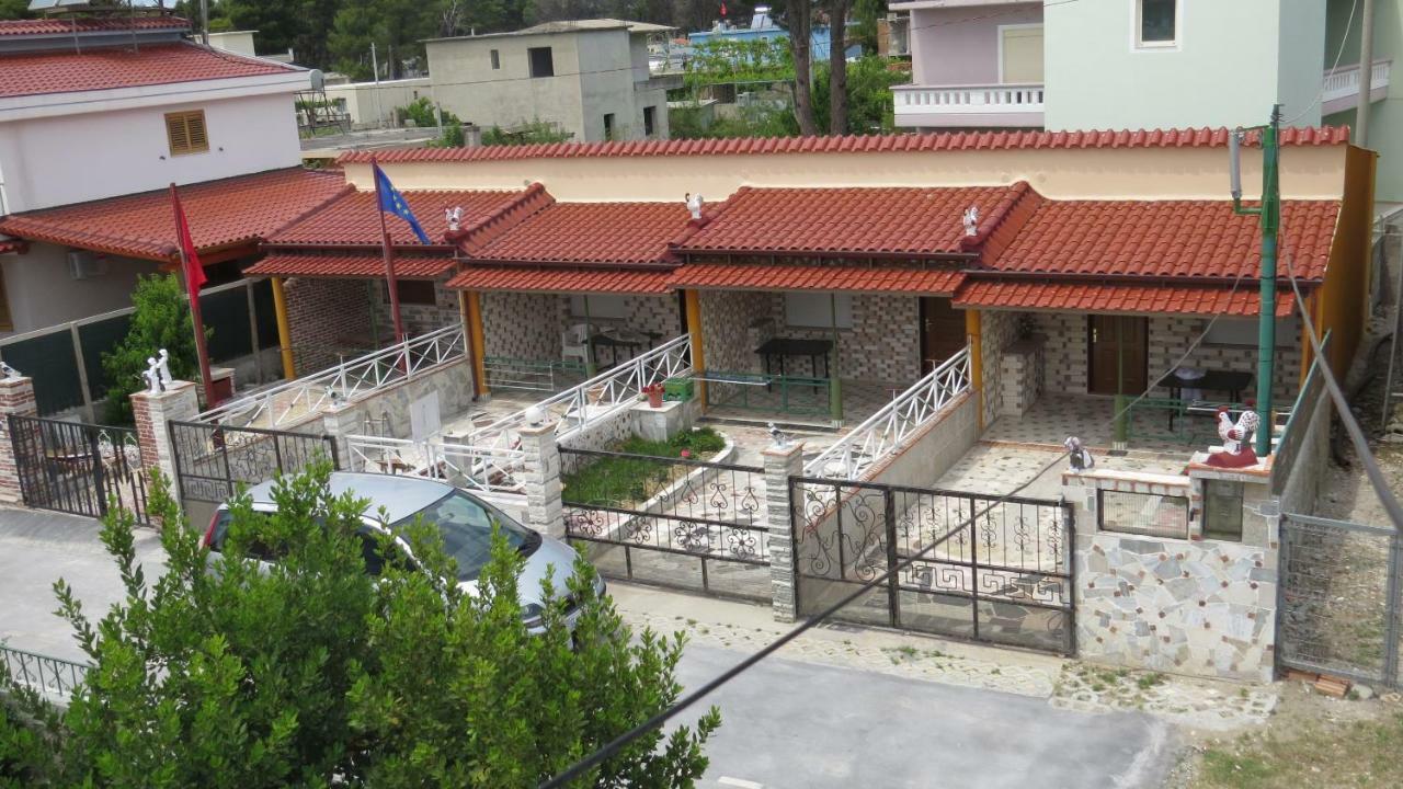 Villas Apartments Shahaj فلورا المظهر الخارجي الصورة